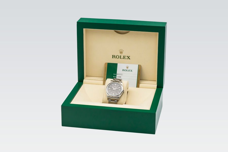Rolex Oyster Perpetual 114300